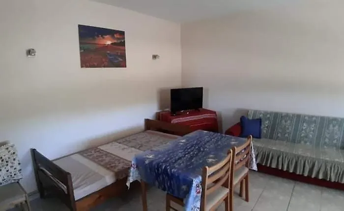 Aristoteles Tatil Evi *